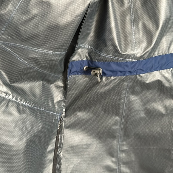 Lole Women’s Raincoat - Picture 4 of 8